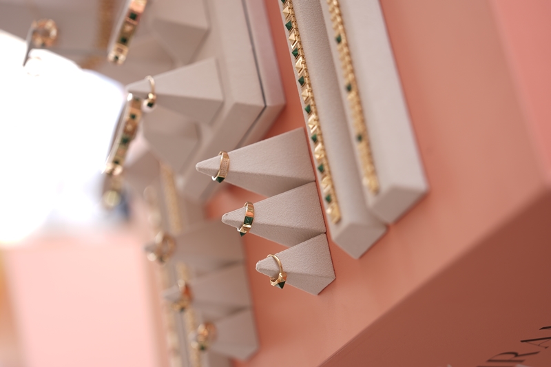  Eda Ece�nin Dokunu�uyla Atasay Piramide Collection �stanbul Modern�de I��ldad�! 
